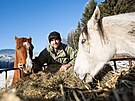 Jedna z kapitol tifterovy knihy pojednv o farmi a milovnkovi hor Robertu...