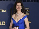 Anne Hathawayová na SAG Awards (Los Angeles, 24. února 2024)