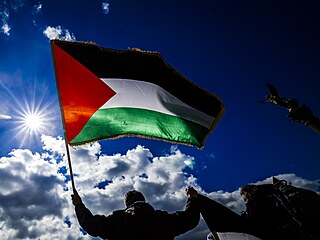 Pochod solidarity s Palestinou vyrazil od Rudolfina na Václavské nám�stí. Tam...