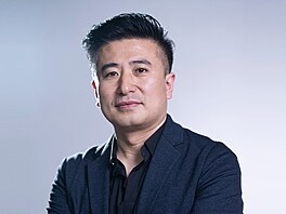 Kaba� bude pod�ízen globálnímu �editeli designu Shao Jingfengovi.