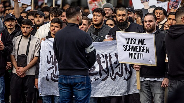 Demonstrace radiklnch muslim v Hamburku (27. dubna 2024)