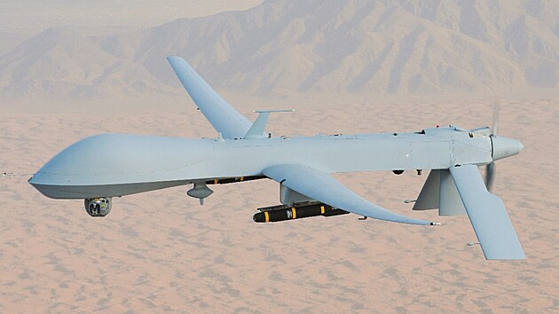 UCAV General Atomics MQ-1 Predator s dvojic stel Hellfire