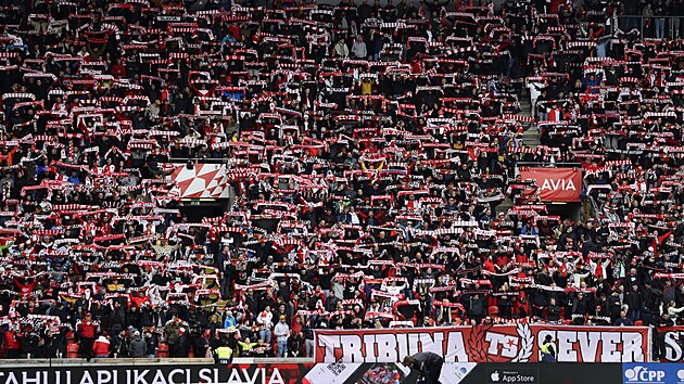 Fanou�ci fotbalov� Slavie