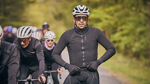 Alberto Contador pi projíce trati závodu L´Etape Czech Republic