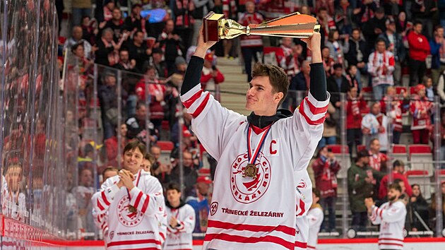 NHL gezisi iptal mi edildi? Jartiyer kayışı. Koç Třince, çocukların büyük hayal kırıklığına uğradığını söylüyor
