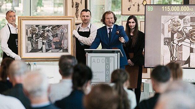 Abstraktn obraz Frantika Kupky Conception/Danae (Poet) se v aukn sni v Letenskch sadech vydrail za 115 milionu korun. (21. dubna 2024)