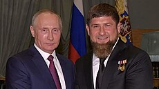 eenský vládce Ramzan Kadyrov a ruský prezident Vladimir Putin na archivním...