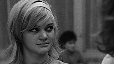 Here�ka Hana Brejchová ve snímku Lásky jedné plavovlásky (1965)