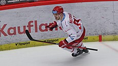 Gólová radost Andreje Nestra�ila z T�ince v zápase s Pardubicemi.