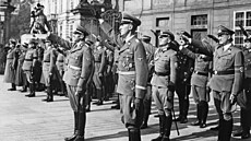 Temné �asy jsou tu. 27. zá�í 1941 p�ilétá v dopravním letounu Junkers 52 na...