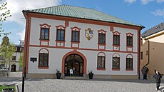 Stará radnice je dominantou árského námstí Republiky. Jedná se o kulturní...