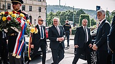 Prezident Petr Pavel a jeho nmecký protjek Frank-Walter Steinmeier uctili...