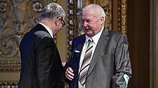 P�ed �ty�mi lety byl Miroslav �vejda uveden do Sín� slávy Národního divadla.