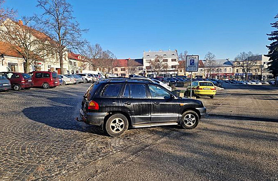 Situace s parkováním v centru Valaských Klobouk zaala být neúnosná, msto...