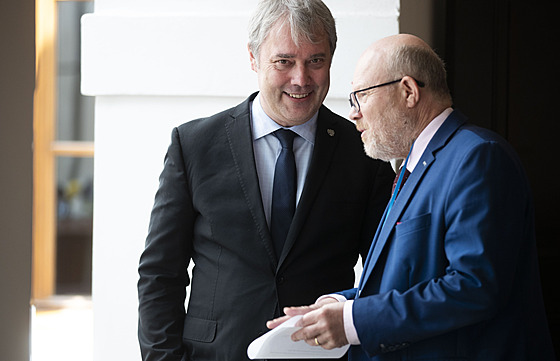 N�kdej�í kandidát  na ministra pro v�du, výzkum a inovace Pavel Tuleja s prvním...