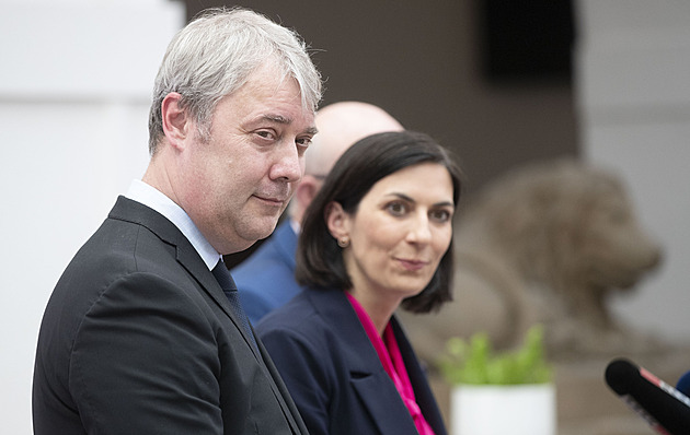 Pochybná věda. Politika odhalila smrduté kouty akademické sféry