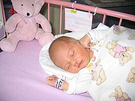 Charlotte Ella Gottová t�i dny po narození (3. kv�tna 2006)