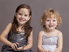 Charlotte Ella a Nelly Sofie Gottovy jako andílci Magazínu DNES. (2010)