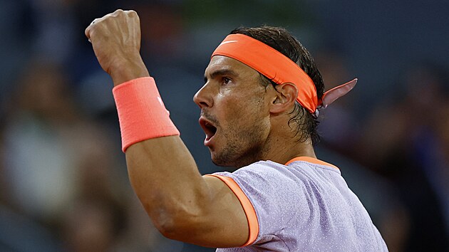 panlsk tenista Rafael Nadal se hecuje v osmifinle turnaje v Madridu.