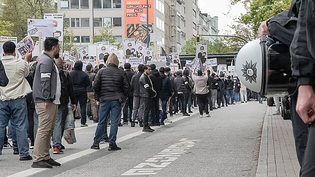 Demonstrace radiklnch muslim v Hamburku (27. dubna 2024)