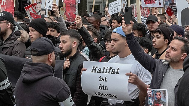 Demonstrace radiklnch muslim v Hamburku (27. dubna 2024)