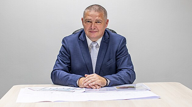 Martin Pavl�k je od �nora 2024 �editelem krajsk� firmy Jihomoravsk� zdravotn�, v n� �e�� nov� sanatorium v Pasohl�vk�ch, spolupr�ci krajsk�ch �pit�l� i �toky hacker�.