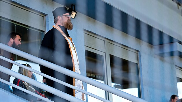 27. 4. 2024, �esk� fotbalov� liga, FK Viagem �st� nad Labem - Slovan Velvary. �steck� klub m� kn�ze fotbalu, je j�m otec Gabriel, pln�m jm�nem i s tituly ThDr. Mgr. Milan Gabriel Ku�era Ph.D.