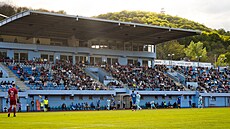 Ústí'nin bir futbol rahibi var.  Peder Gabriel takımı kutsadı ve taraftarlarla konuştu