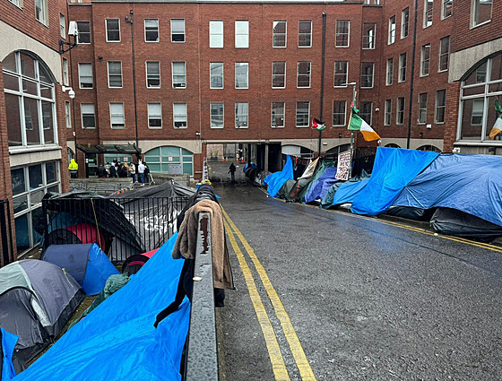 Dublin elí nárstu potu migrant picházejících z Velké Británie. (30. dubna...