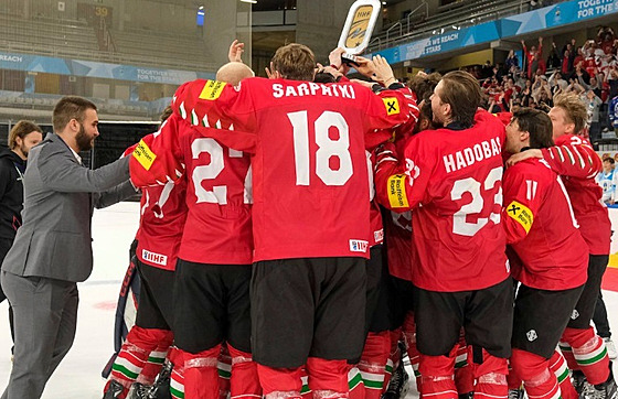 Hokejisté Maarska ovládli turnaj v Bolzanu a vracejí se mezi svtovou elitu.