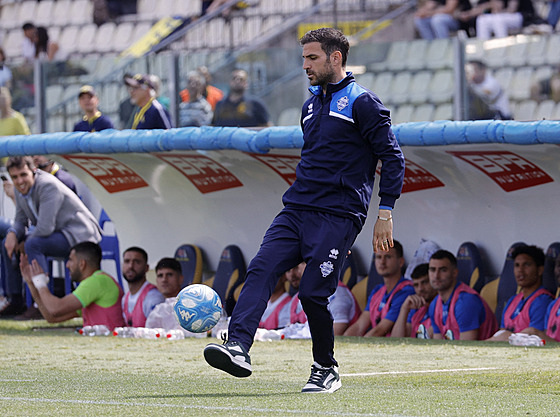 Cesc Fabregas nic ze svých fotbalových dovedností nezapomn�l. Aktuáln� p�sobí...
