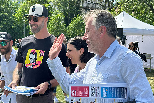 Máme šanci vyhrát, věří Fiala. Štáb SPOLU pečlivě zkontrolovala ochranka