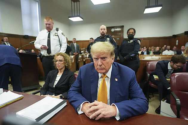 Trumpovu kauzu s dokumenty smetl soud ze stolu, problém je ve vyšetřovateli