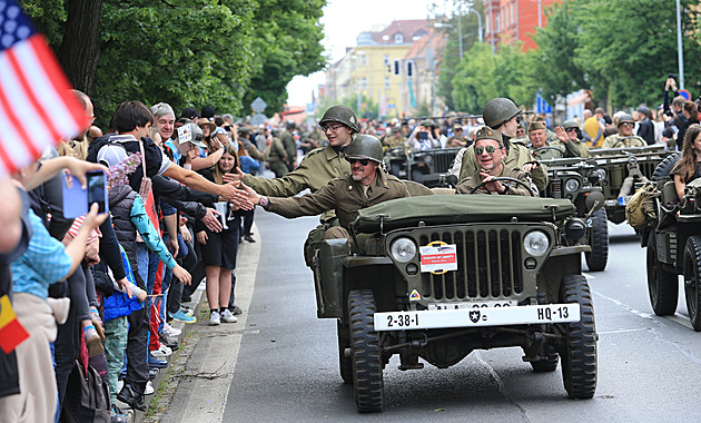 Kauza svastiky v konvoji jde k soudu, dvojice nesouhlasí s trestním příkazem