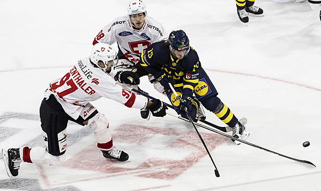 Švýcaři nevyhráli v Euro Hockey Tour ani na desátý pokus, podlehli Švédům