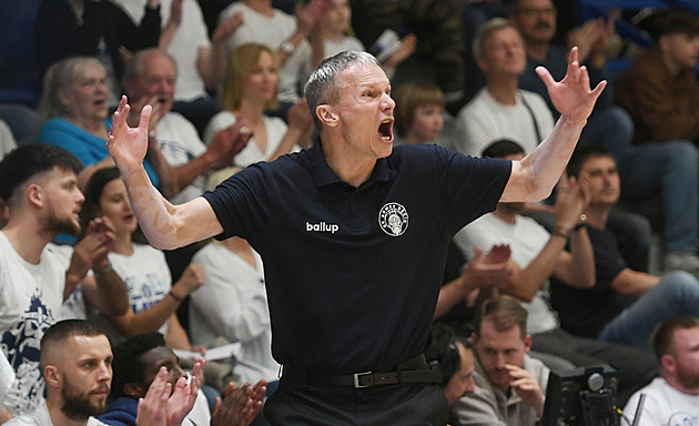 Údiv děčínského trenéra Grepla: Hrát šestkrát za sebou jen venku? Nechápu