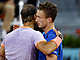 panlský tenista Rafael Nadal (vlevo) gratuluje Jiímu Lehekovi k postupu do...