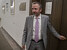 Marek �ení�ek p�ed jednáním výkonného výboru TOP 09, který rozhodl, �e ho...