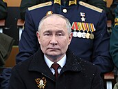 Po Putinovu projevu následovala tradiní vojenská pehlídka, které ruský...
