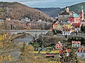 Panorama m�sta Loket s dominantou loketského hradu, kostela sv. Václava a mostu...