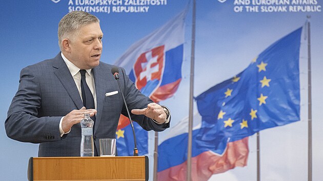 Slovenský premiér Robert Fico pi mezinárodní konferenci k výroí dvaceti let...