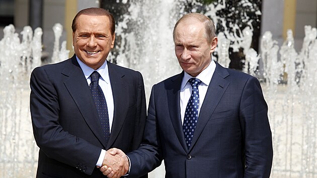 Vladimir Putin a Silvio Berlusconi (26. dubna 2010)