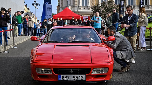 Slavnostn start vytrvalostn jzdy eskch vetern mc do Atn Oldtimer Express PrahaAtny, 4. kvtna 2024, Praha.