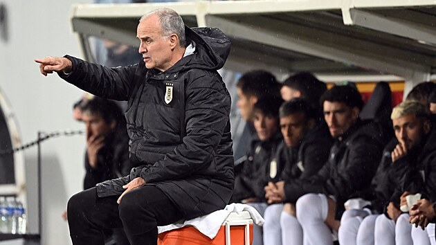 Argentinsk� tren�r uruguaysk� reprezentace Marcelo Bielsa.