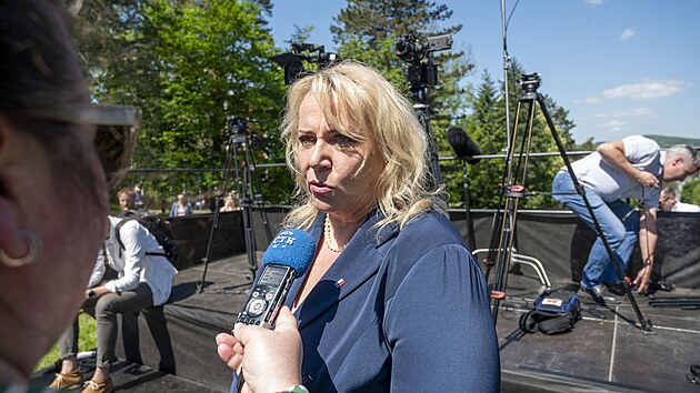 Hnut ANO zahjilo ve Zln kampa do europarlamentu. Na snmku je ldryn kandidtky Klra Dostlov. (1. kvtna 2024)