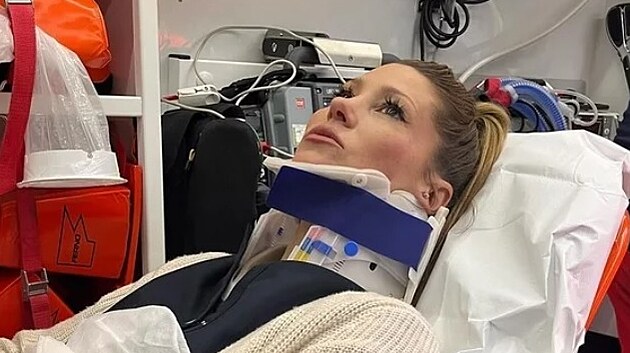 Tereza Kerndlová zveřejnila fotku ze sanitky.