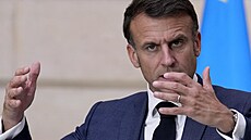 Francouzský prezident Emmanuel Macron hovoí v Elysejském paláci v Paíi. (30....