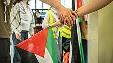 Propalestintí studenti okupují univerzitu v Gentu (6. kvtna 2024)