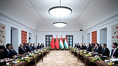 Maarský premiér Viktor Orbán a ínský prezident Si in-pching v Budapeti. (9....