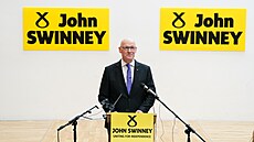 Favorit na post nového pedsedy Skotské národní strany John Swinney (2. kvtna...